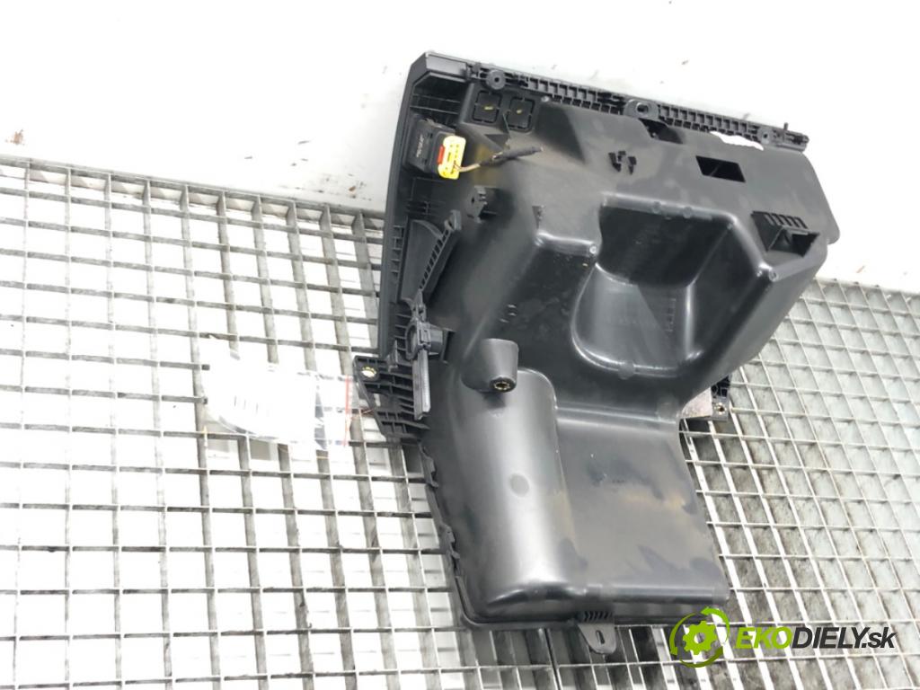 SKODA FABIA III Kombi (NJ5) 2014 - 2022    1.0 44 kW [60 KM] benzyna 2014 - 2022  Priehradka, kastlík spolujazdca  (Priehradky, kastlíky)