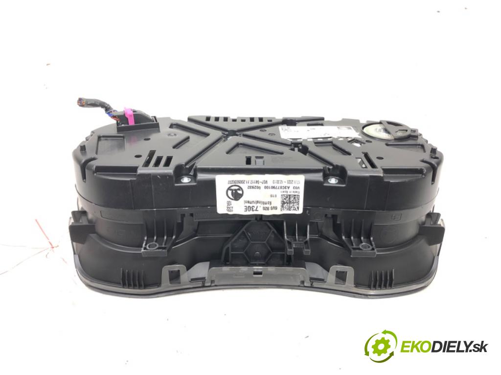 SKODA FABIA III Kombi (NJ5) 2014 - 2022    1.0 44 kW [60 KM] benzyna 2014 - 2022  Prístrojovka 6V0920730E (Prístrojové dosky, displeje)