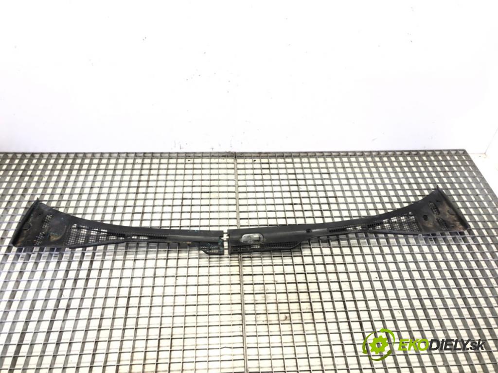 BMW 5 Touring (E34) 1991 - 1996    518 i 83 kW [113 KM] benzyna 1993 - 1994  Torpédo, plast pod čelné okno 1946126 (Torpéda)