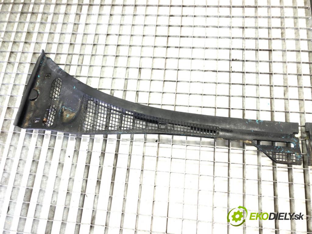 BMW 5 Touring (E34) 1991 - 1996    518 i 83 kW [113 KM] benzyna 1993 - 1994  Torpédo, plast pod čelné okno 1946126 (Torpéda)