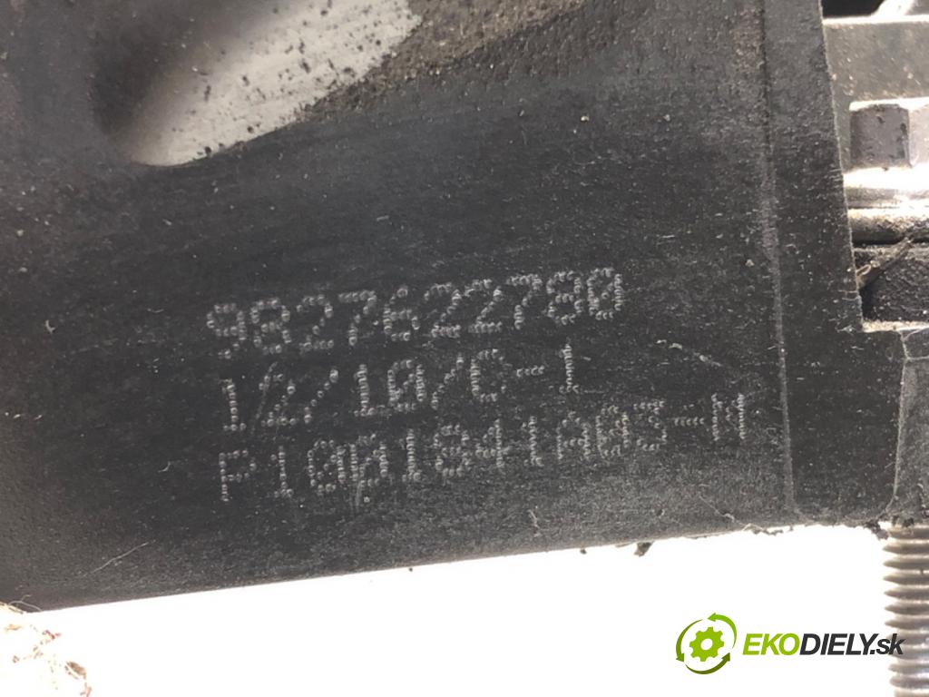 OPEL CROSSLAND X / CROSSLAND (P17, P2QO) 2017 - 2022    1.5 Turbo D (75) 75 kW [102 KM] olej napędowy 2018  potrubí sání 9827622780 (Sací potrubí)