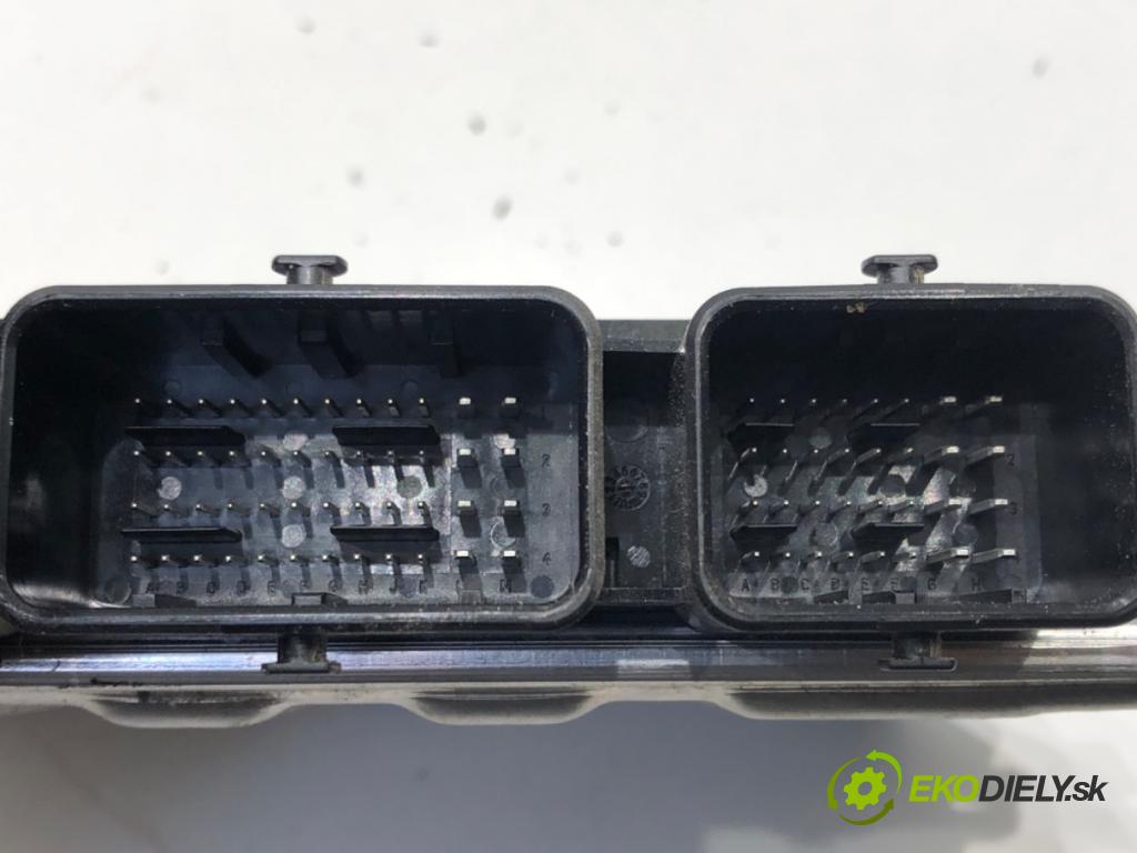 DACIA DUSTER (HM_) 2017 - 2022    1.6 SCe 115 (HMM1) 84 kW [115 KM] benzyna 2017 - 2  riadiaca jednotka Motor 237102611S (Riadiace jednotky)