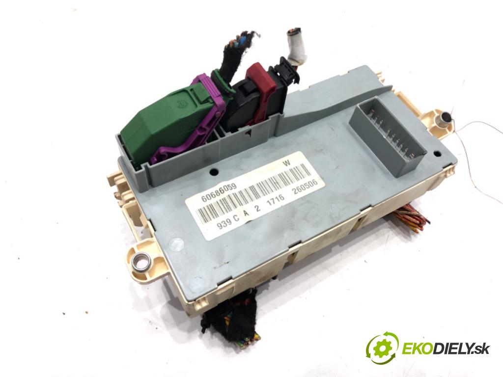 ALFA ROMEO 159 (939_) 2005 - 2012    1.9 JTDM 8V (939AXE1B, 939BXE1B, 939BXH1B) 85 kW [  modul BSI 60686059 (Pojistkové skříňky)