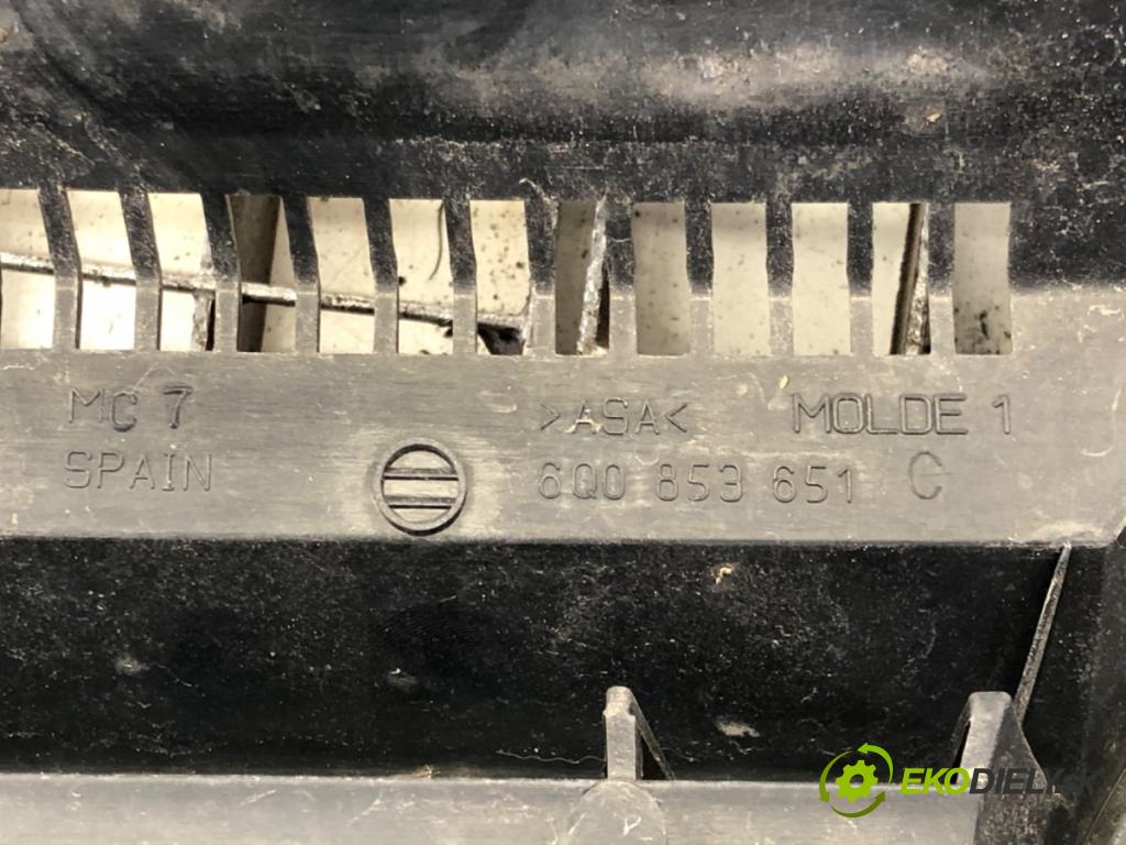 VW POLO (9N_, 9A_) 2001 - 2014    1.2 12V 47 kW [64 KM] benzyna 2001 - 2007  mřížka maska  (Mřížky (masky) chladičů)