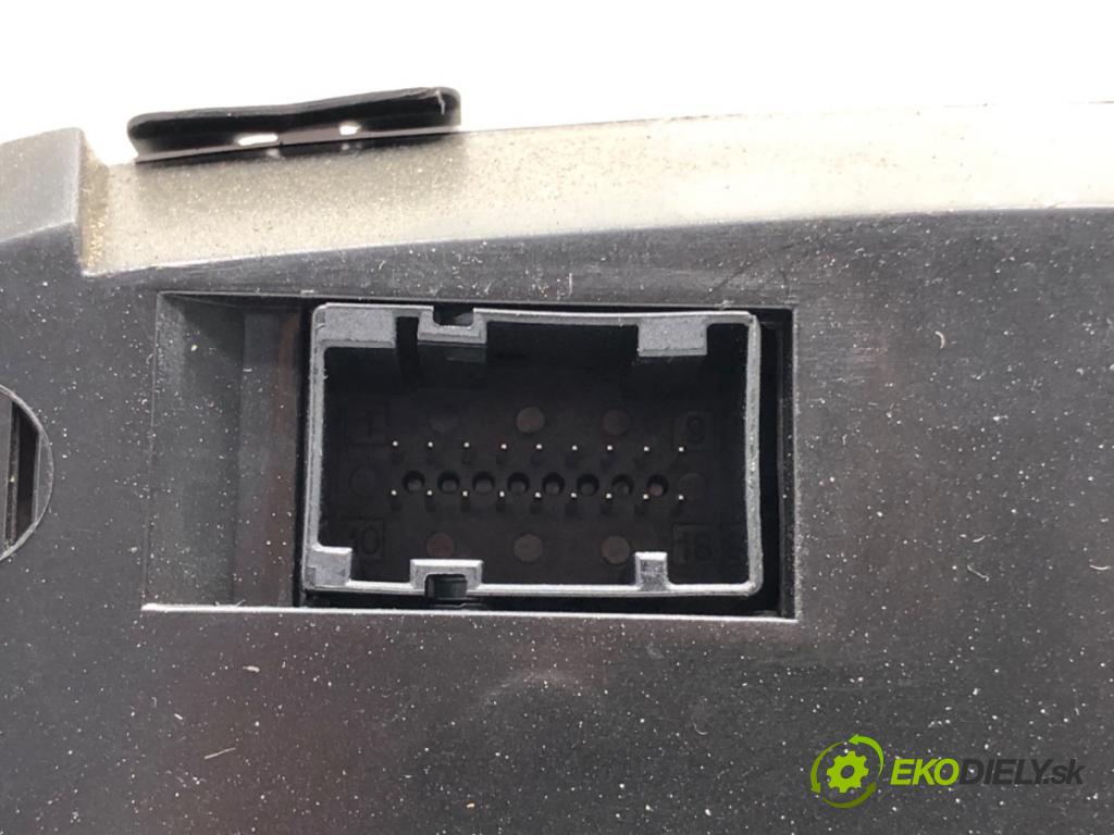 FIAT PUNTO (188_) 1999 - 2012    1.8 130 HGT (188.738, .718) 96 kW [130 KM] benzyna  Prístrojovka 46812975 (Prístrojové dosky, displeje)