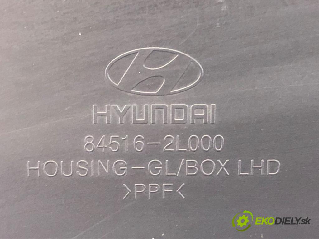 HYUNDAI i30 (FD) 2007 - 2012    2.0 105 kW [143 KM] benzyna 2007 - 2011  Priehradka, kastlík spolujazdca  (Priehradky, kastlíky)