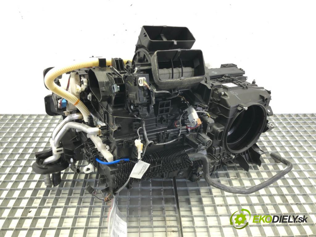 TOYOTA COROLLA sedan (_E21_) 2019 - 2022    1.8 VVTi Hybrid (MZEA12) 90 kW [122 KM] Hybryda silnik benzynowy / elektryczny 2019 - 2022  Výhrevné teleso, radiátor kúrenia KOMBAJN 87050-02X30