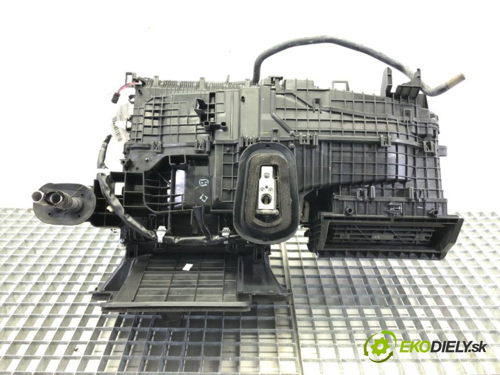 TOYOTA COROLLA sedan (_E21_) 2019 - 2022    1.8 VVTi Hybrid (MZEA12) 90 kW [122 KM] Hybryda silnik benzynowy / elektryczny 2019 - 2022  Výhrevné teleso, radiátor kúrenia KOMBAJN 87050-02X30