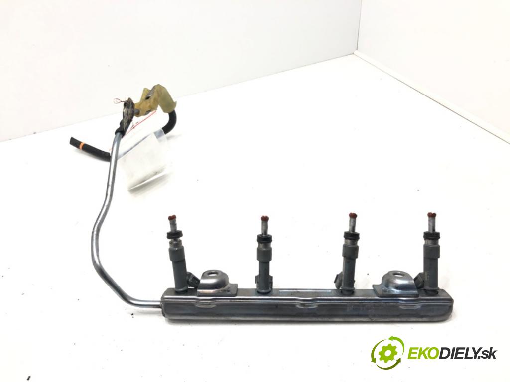 TOYOTA COROLLA sedan (_E21_) 2019 - 2022    1.8 VVTi Hybrid (MZEA12) 90 kW [122 KM] Hybryda si  Lišta vstrekovacia  (Vstrekovacie lišty)