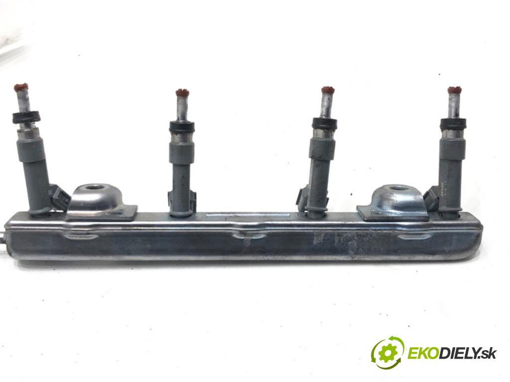 TOYOTA COROLLA sedan (_E21_) 2019 - 2022    1.8 VVTi Hybrid (MZEA12) 90 kW [122 KM] Hybryda si  Lišta vstrekovacia  (Vstrekovacie lišty)