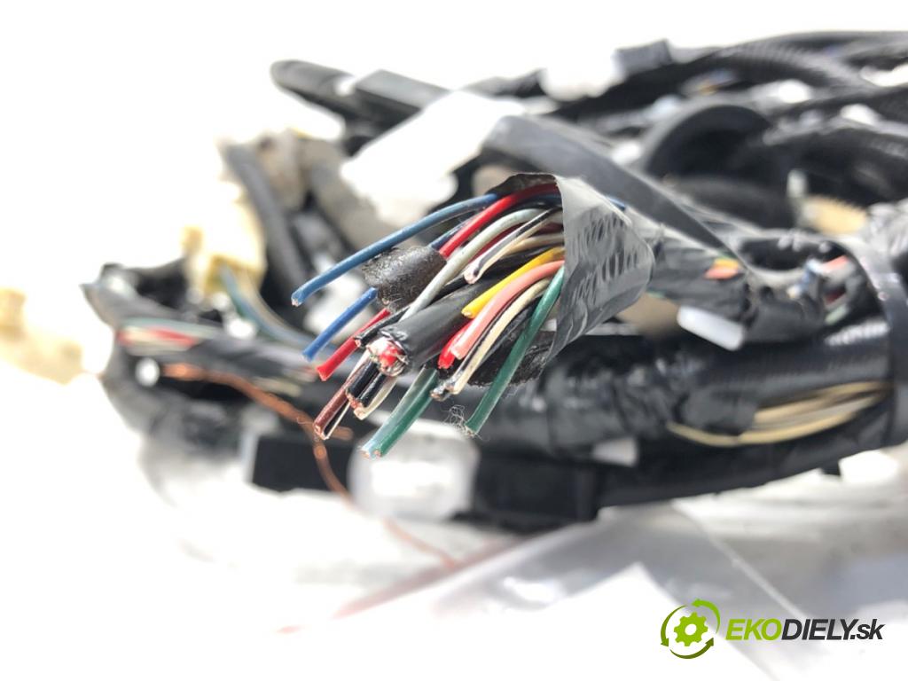 TOYOTA COROLLA E21 sedan 2021 90 kW 1.8 VVTi Hybrid (MZEA12) 1798 Káblovačka dverí