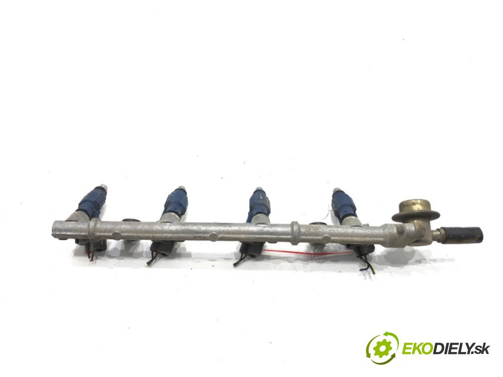 TOYOTA YARIS (_P1_) 1999 - 2005    1.0 (SCP10_) 50 kW [68 KM] benzyna 1999 - 2005  Lišta vstrekovacia 23250-0J010 (Vstrekovacie lišty)