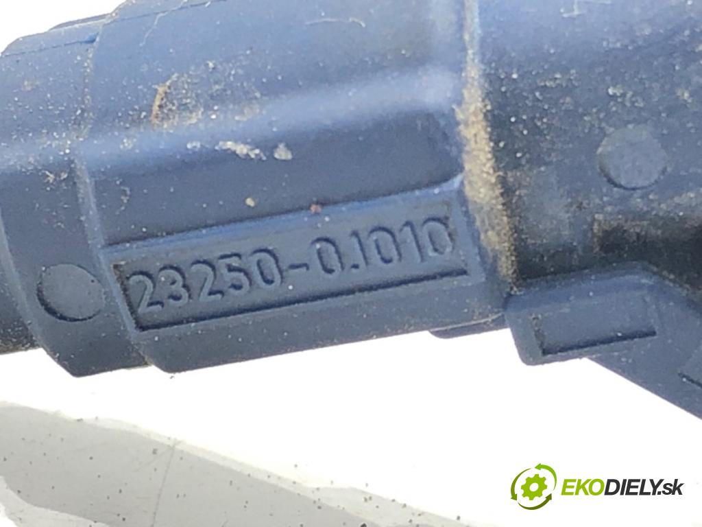 TOYOTA YARIS (_P1_) 1999 - 2005    1.0 (SCP10_) 50 kW [68 KM] benzyna 1999 - 2005  Lišta vstrekovacia 23250-0J010 (Vstrekovacie lišty)