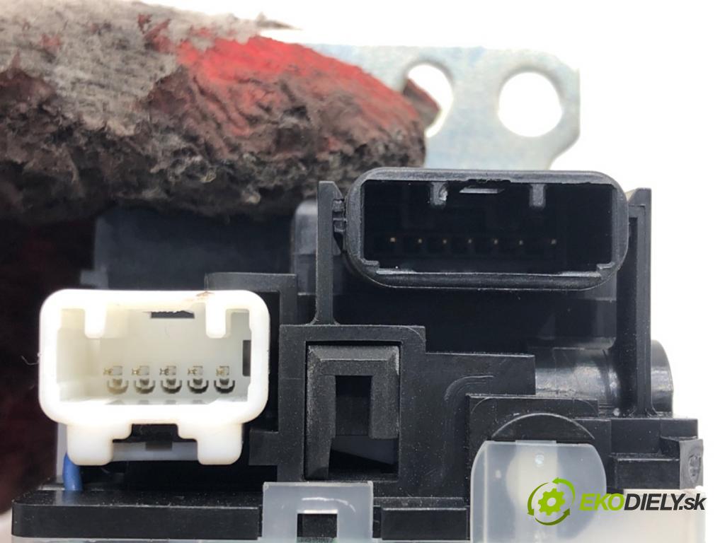 TOYOTA COROLLA Verso (ZER_, ZZE12_, R1_) 2004 - 2009    1.8 (ZNR11_) 95 kW [129 KM] benzyna 2004 - 2009  spinačka  (Spínacie skrinky a kľúče)