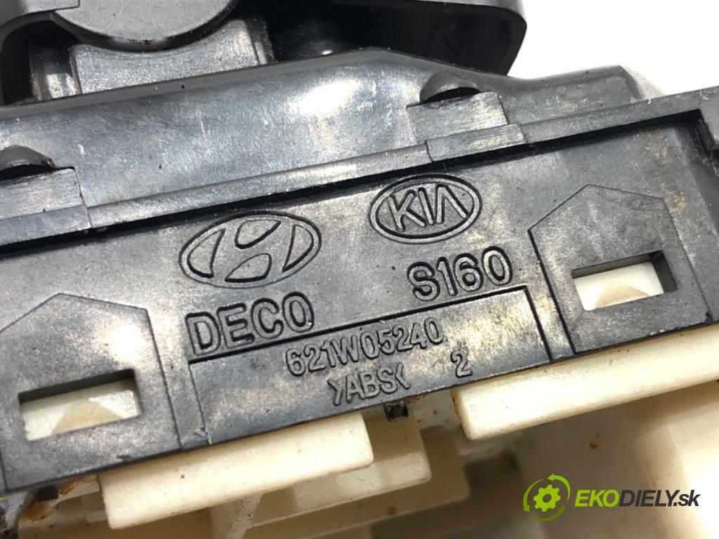 KIA PICANTO I (SA) 2004 - 2012    1.1 48 kW [65 KM] benzyna 2004 - 2011  Prepínač okien 621W05240 (Prepínače, spínače, tlačidlá a ovládače kúrenia)