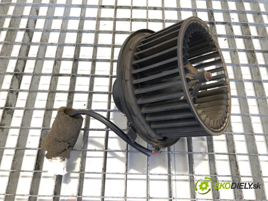 VW TRANSPORTER IV Autobus (70B, 70C, 7DB, 7DK, 70J, 70K, 7DC, 7 1990 - 2004    1.9 TD 50 kW [68 KM] olej napędowy 1992 - 2003  ventilátor kúrenia 701819021B