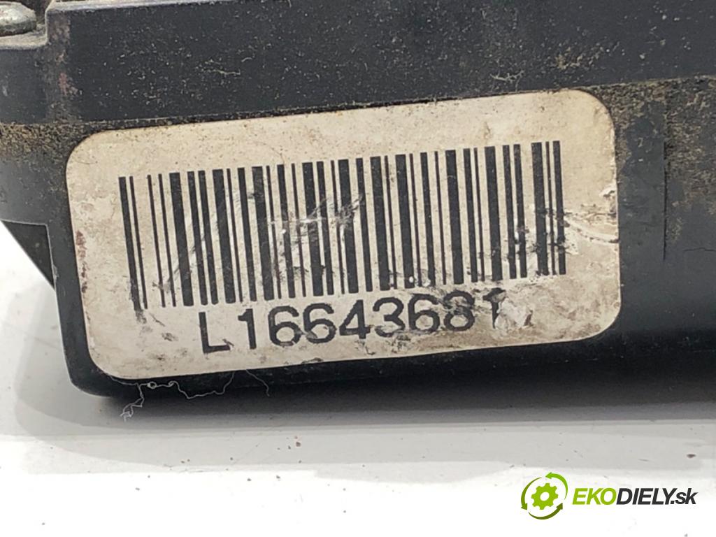 CHEVROLET EQUINOX 2003 - 2009    3.4 138 kW [188 KM] benzyna 2003 - 2009  zámok dveře levý přední část