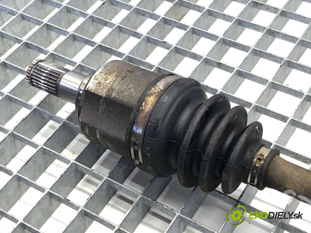 HYUNDAI i30 liftback 2021 81 kW 1.5 1498 Poloos ľavy predný