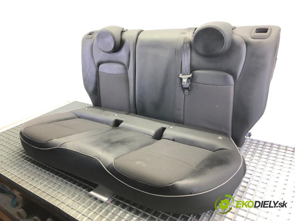 FIAT 500X (334_) 2014 - 2022    1.6 D Multijet (334AXA1B, 334AXA11) 88 kW [120 KM]  Sedadlo zad  (Sedačky, sedadlá)