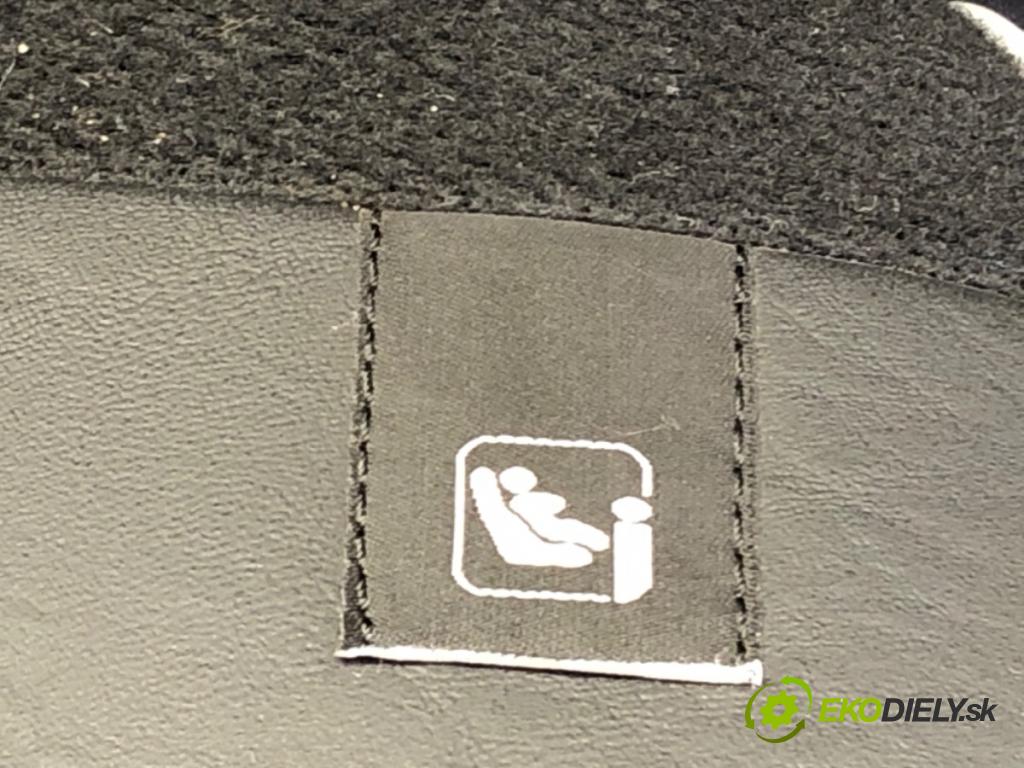 FIAT 500X (334_) 2014 - 2022    1.6 D Multijet (334AXA1B, 334AXA11) 88 kW [120 KM]  Sedadlo zad  (Sedačky, sedadlá)