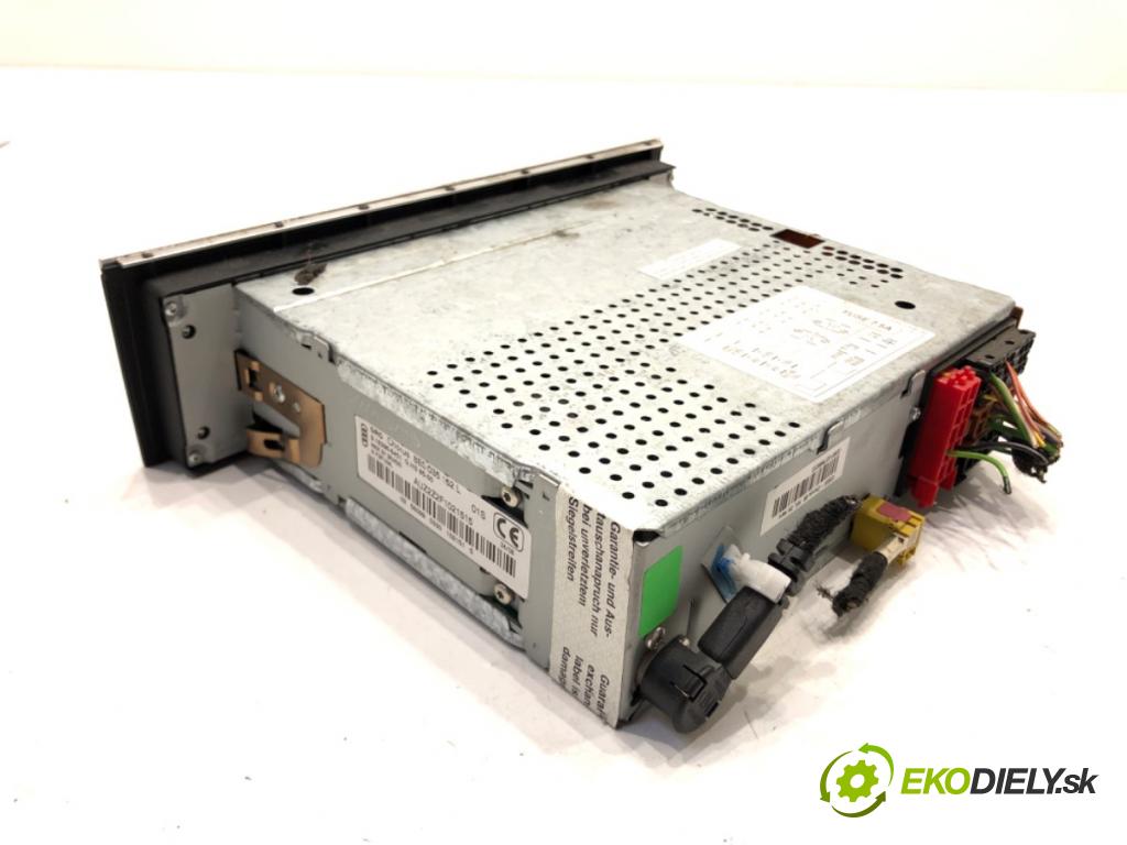 AUDI A4 B7 Avant (8ED) 2004 - 2008    2.0 TDI 103 kW [140 KM] olej napędowy 2004 - 2008  RADIO 8E0035152L (Audio zariadenia)