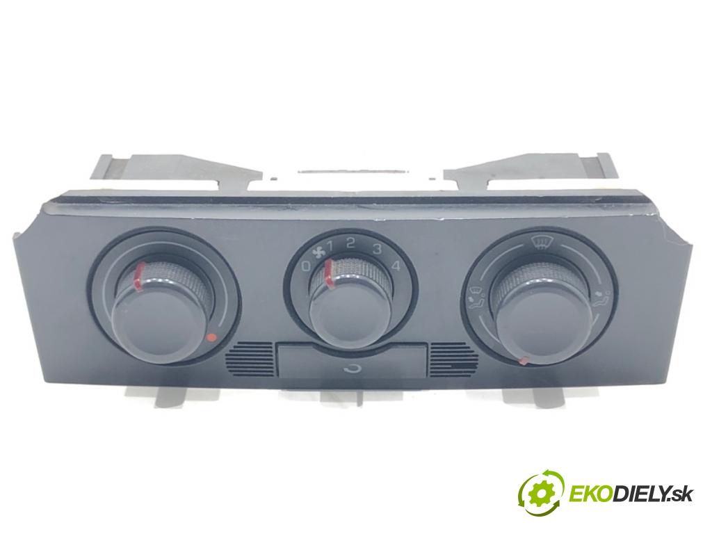 SEAT CORDOBA (6L2) 2002 - 2009    1.4 16V 55 kW [75 KM] benzyna 2002 - 2007  Panel ovládania kúrenia 6Q0819445 (Prepínače, spínače, tlačidlá a ovládače kúrenia)