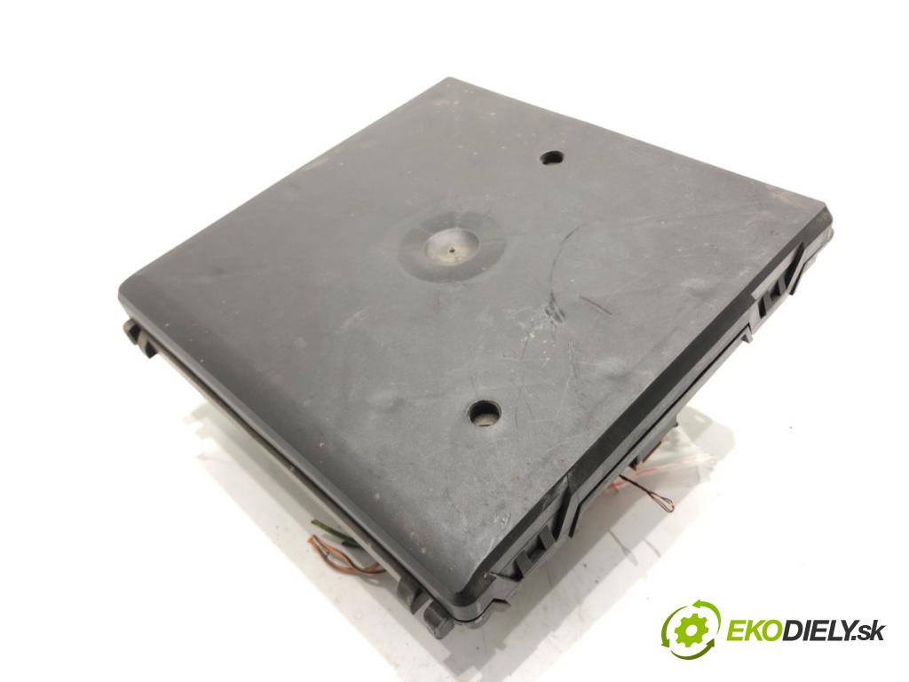 SEAT CORDOBA (6L2) 2002 - 2009    1.4 16V 55 kW [75 KM] benzyna 2002 - 2007  Modul komfortu 6Q2937049C (Moduly komfortu)