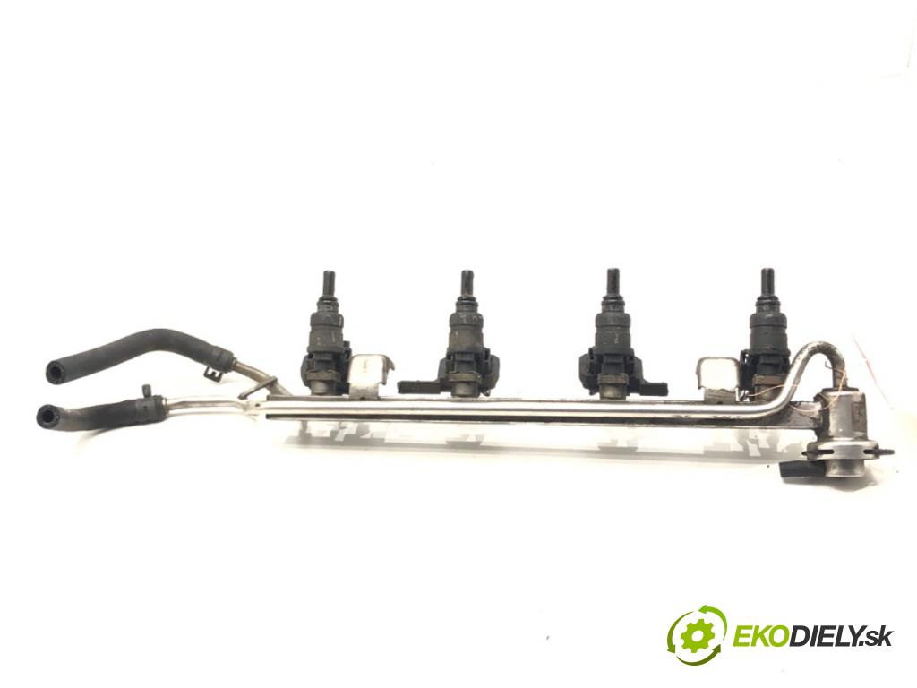 AUDI A3 (8L1) 1996 - 2006    1.8 92 kW [125 KM] benzyna 1996 - 2003  Lišta vstrekovacia 06A133317E (Vstrekovacie lišty)