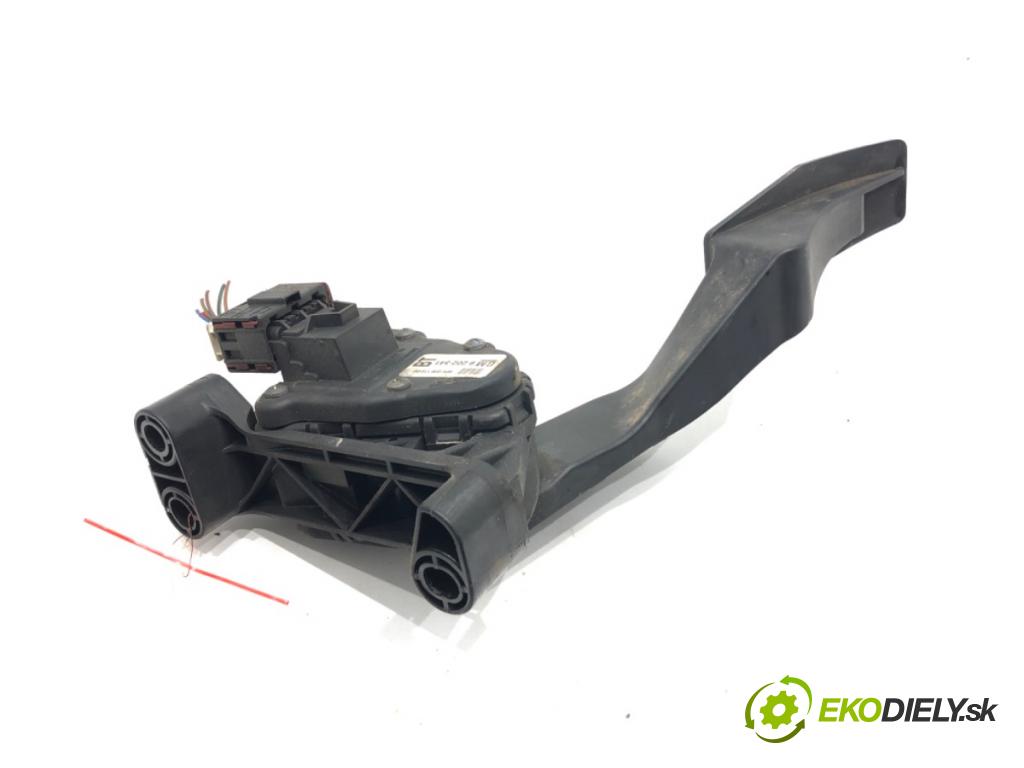 OPEL ZAFIRA A nadwozie wielkoprzestrzenne (MPV) (T98) 1999 - 2005    2.0 DTI 16V (F75) 74 kW [101 KM] olej napędowy 2000 - 2005  Potenciometer plynu 9202341 (Pedále)