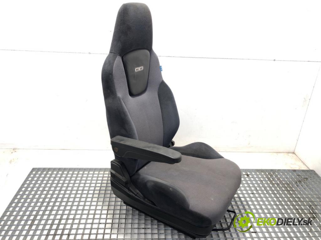 RENAULT TRUCKS D 2013 - 2022    D CAB 2M  Sedadlo ľavy predný