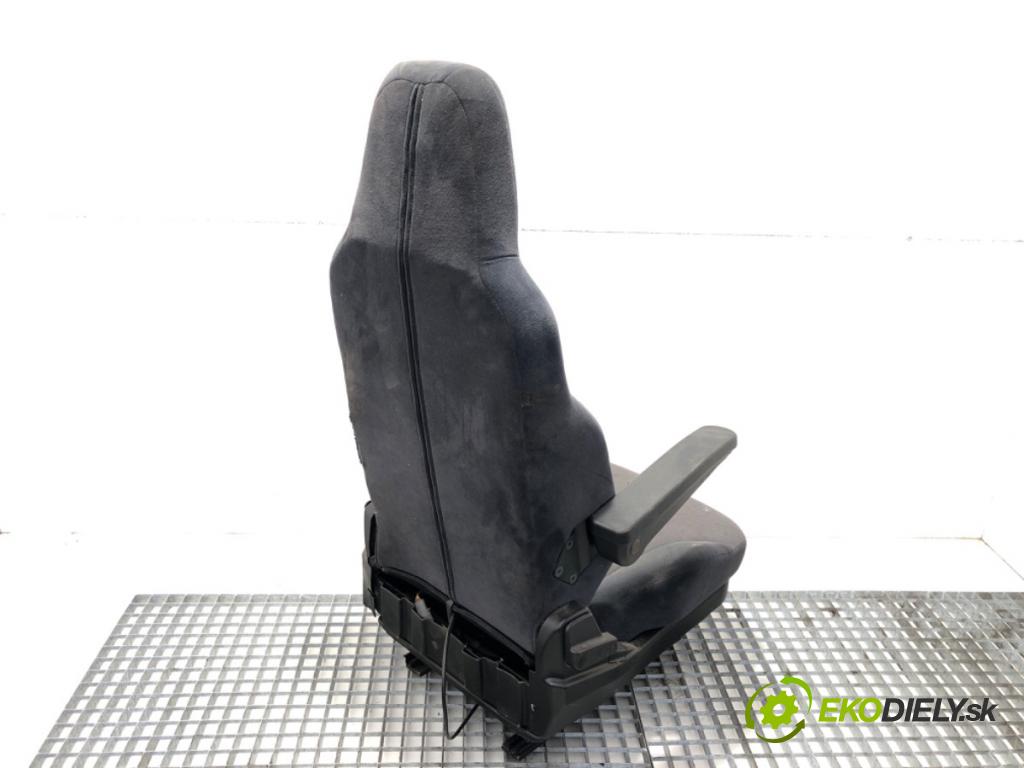 RENAULT TRUCKS D 2013 - 2022    D CAB 2M  Sedadlo ľavy predný
