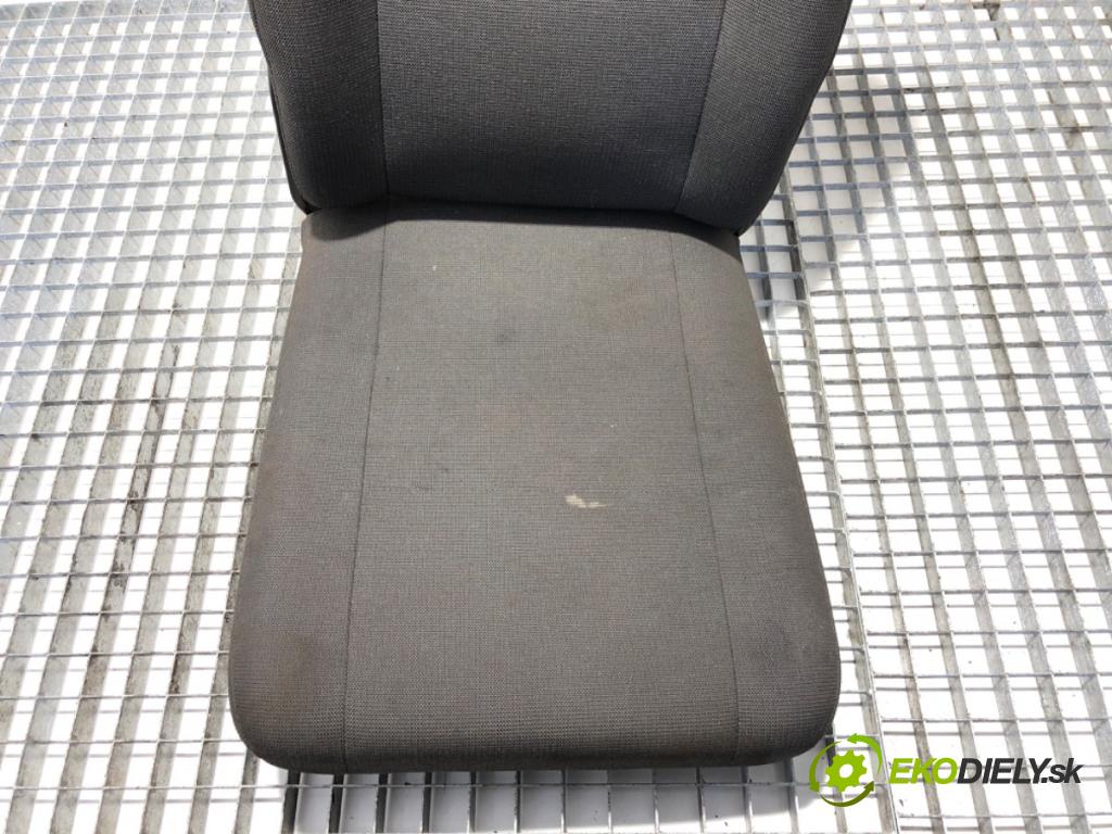 RENAULT TRUCKS D 2013 - 2022    D CAB 2M  Sedadlo stredový