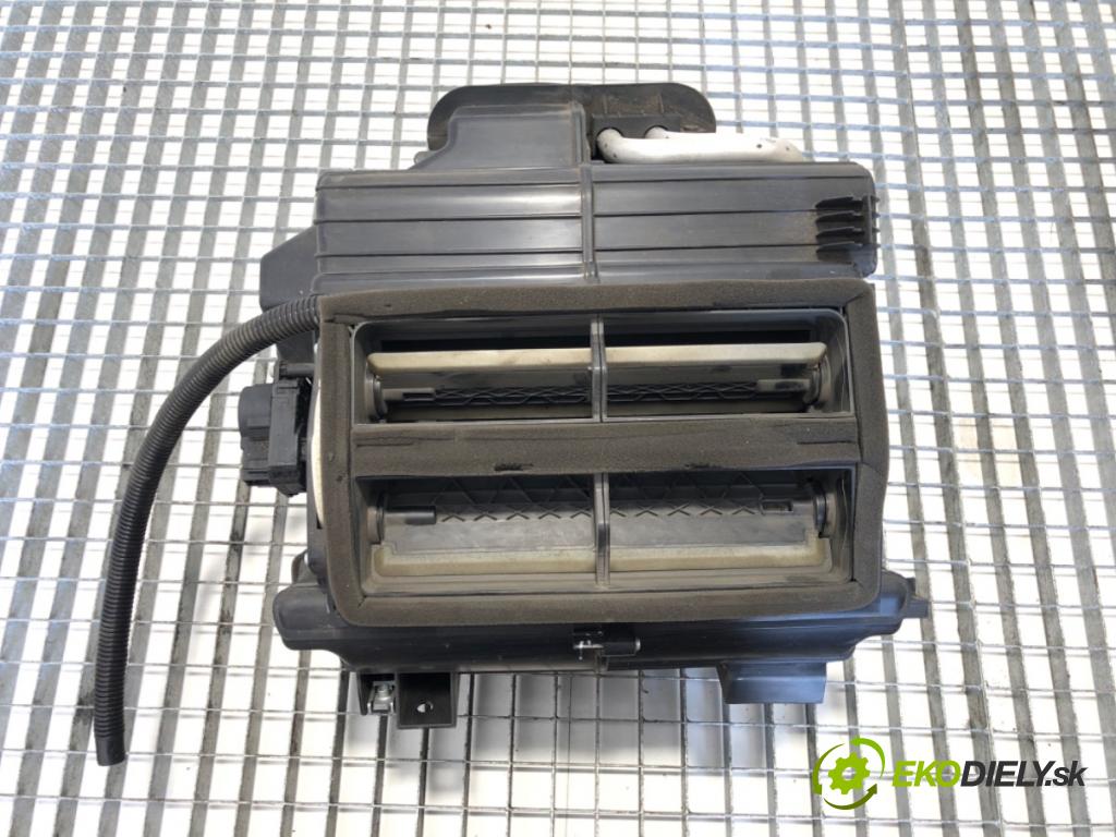 RENAULT TRUCKS D 2013 - 2022    D CAB 2M  Výhrevné teleso, radiátor kúrenia  (Radiátory kúrenia)