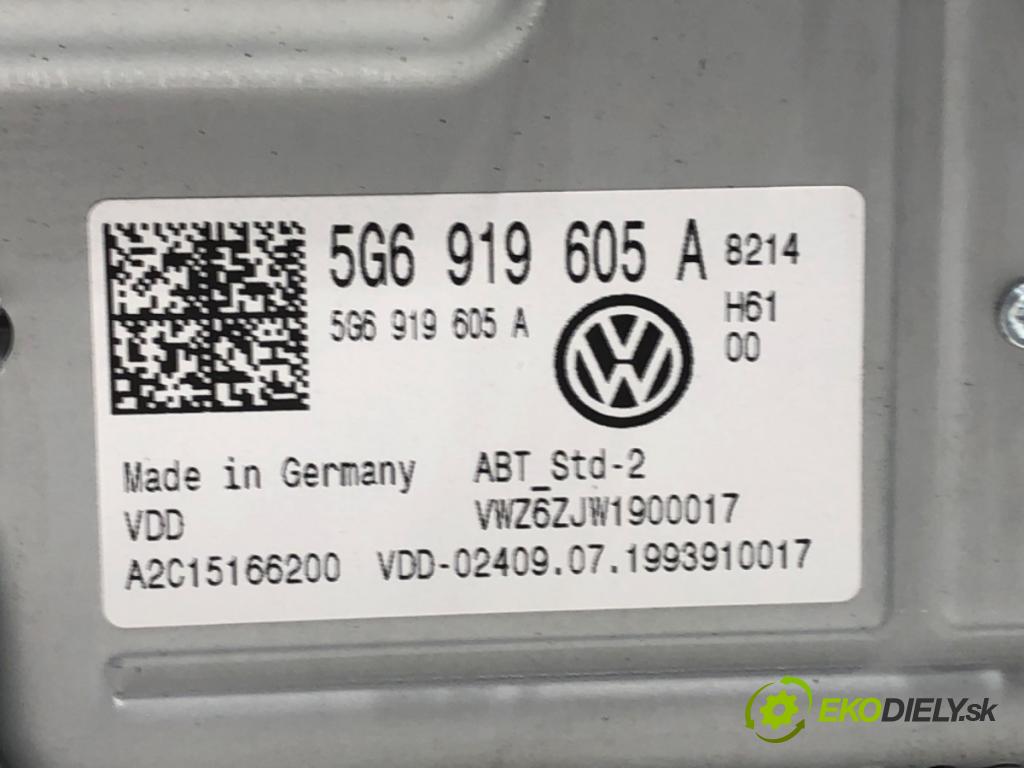 VW GOLF VII Variant (BA5, BV5) 2013 - 2022    1.6 TDI 85 kW [115 KM] olej napędowy 2016 - 2022  Dislpej Navigácia 5G6919605A (Prístrojové dosky, displeje)