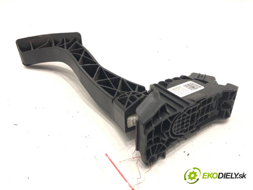 VW GOLF VII Variant (BA5, BV5) 2013 - 2022    1.6 TDI 85 kW [115 KM] olej napędowy 2016 - 2022  Potenciometer plynového pedálu 5Q1723503H (Pedále)