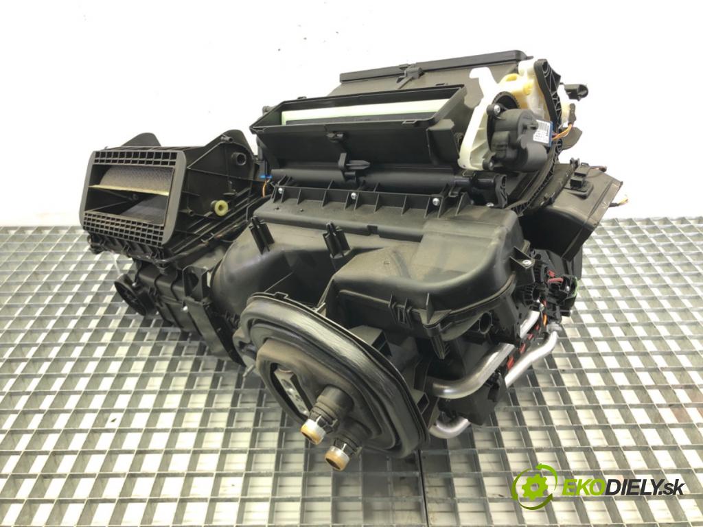 VW GOLF VII Variant (BA5, BV5) 2013 - 2022    1.6 TDI 85 kW [115 KM] olej napędowy 2016 - 2022  topné těleso radiátor topení komplet KOMBAJN 5Q1816005AD (Radiátory topení)