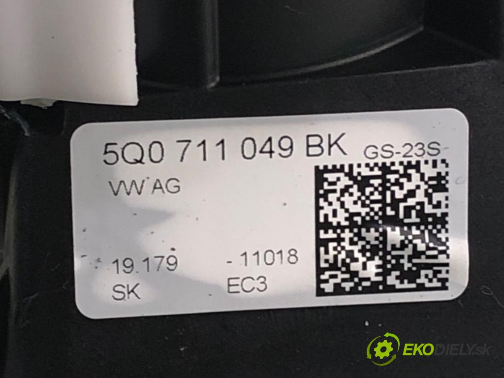 VW GOLF VII Variant (BA5, BV5) 2013 - 2022    1.6 TDI 85 kW [115 KM] olej napędowy 2016 - 2022  Kulisa 5Q0711049BK (Rýchlostné páky / kulisy)