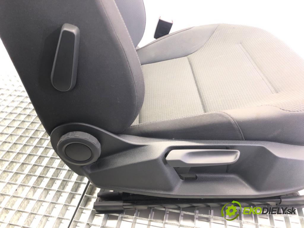 VW GOLF VII Variant (BA5, BV5) 2013 - 2022    1.6 TDI 85 kW [115 KM] olej napędowy 2016 - 2022  Sedadlo pravy predný