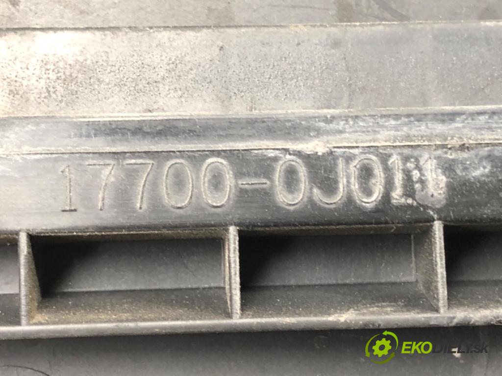 TOYOTA YARIS (_P1_) 1999 - 2005    1.0 (SCP10_) 48 kW [65 KM] benzyna 2003 - 2005  Obal filtra vzduchu 17700-0J011 (Obaly filtrov vzduchu)