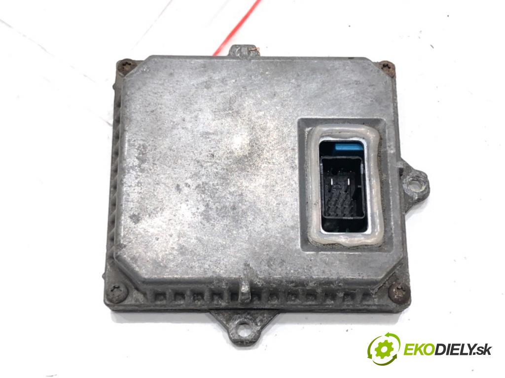 VW GOLF V (1K1) 2003 - 2010    1.4 TSI 103 kW [140 KM] benzyna 2006 - 2008  Menič XENON 1307329090 (Riadiace jednotky xenónu)