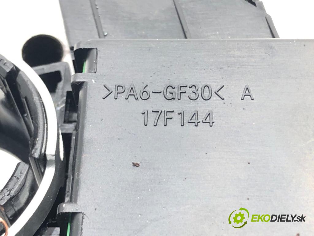 TOYOTA AURIS (_E15_) 2006 - 2012    1.6 (ZRE151_) 91 kW [124 KM] benzyna 2007 - 2012  Prepínač kombinovaný 02290-17F245 (Prepínače, spínače, tlačidlá a ovládače kúrenia)