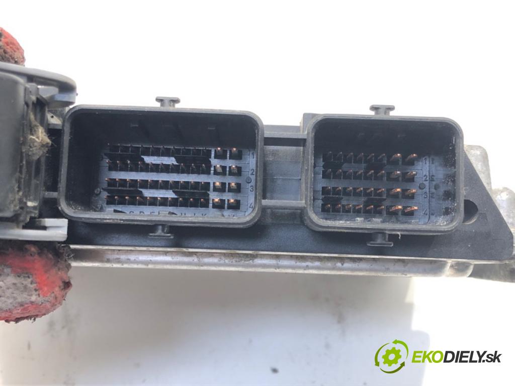 PEUGEOT PARTNER Nadwozie pełne/minivan (5_, G_) 1996 - 2022    1.6 HDi 90 66 kW [90 KM] olej napędowy 2005 - 2015  riadiaca jednotka Motor 9663943980 (Riadiace jednotky)