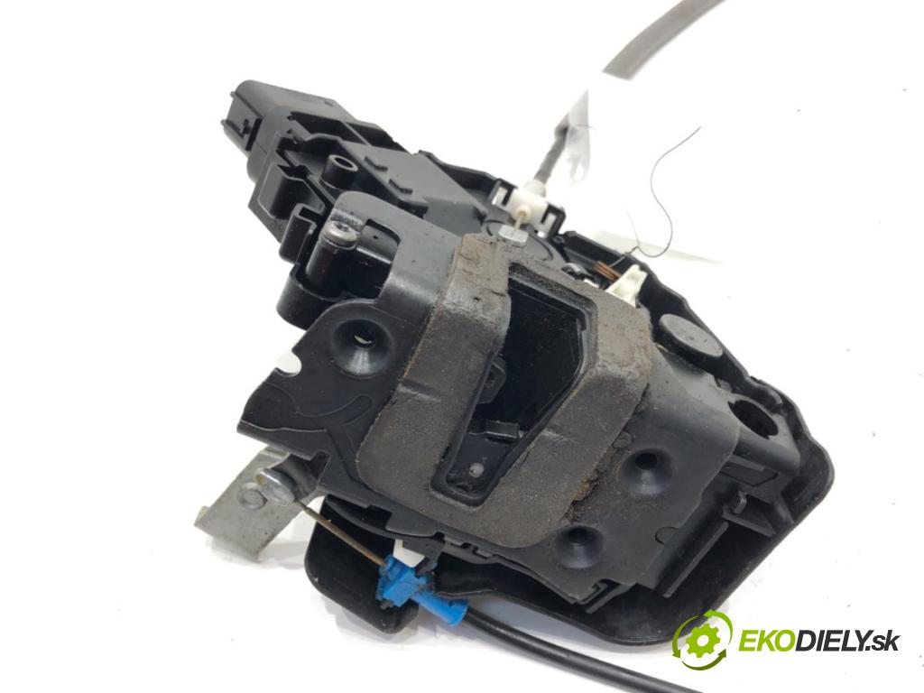 FORD MONDEO IV (BA7) 2007 - 2015    2.0 107 kW [145 KM] benzyna 2007 - 2015  zámok dveře pravý přední část 8M2A-R21812-AA