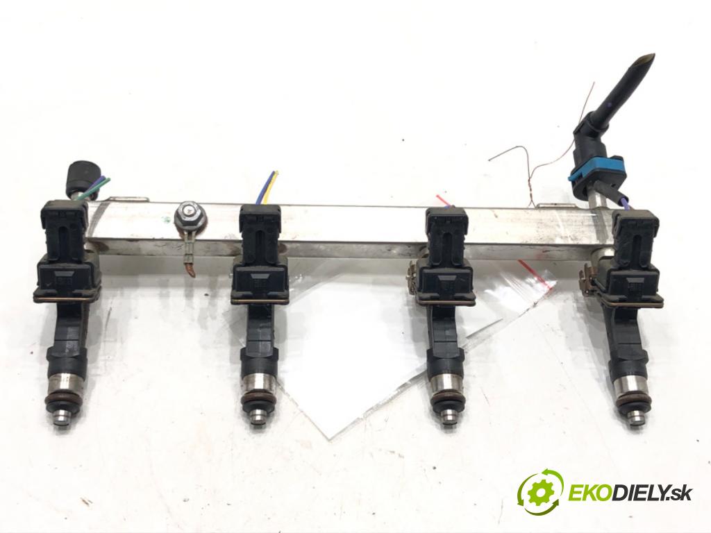 OPEL CORSA E (X15) 2014 - 2022    1.2 (08, 68) 51 kW [69 KM] benzyna 2014 - 2022  Lišta vstrekovacia 0280151258 0280158181 (Vstrekovacie lišty)