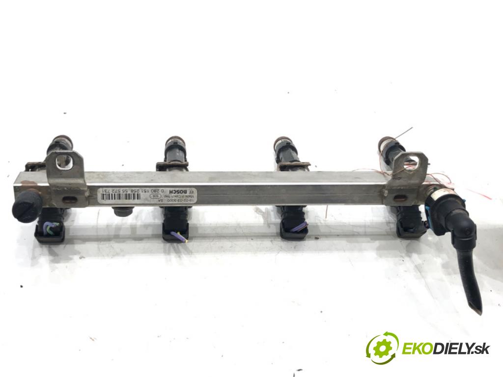 OPEL CORSA E (X15) 2014 - 2022    1.2 (08, 68) 51 kW [69 KM] benzyna 2014 - 2022  Lišta vstrekovacia 0280151258 0280158181 (Vstrekovacie lišty)