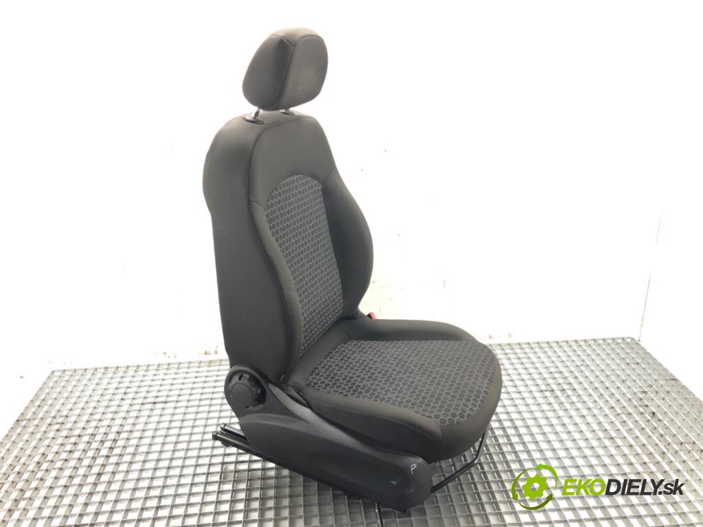 OPEL CORSA E (X15) 2014 - 2022    1.2 (08, 68) 51 kW [69 KM] benzyna 2014 - 2022  Sedadlo pravy predný