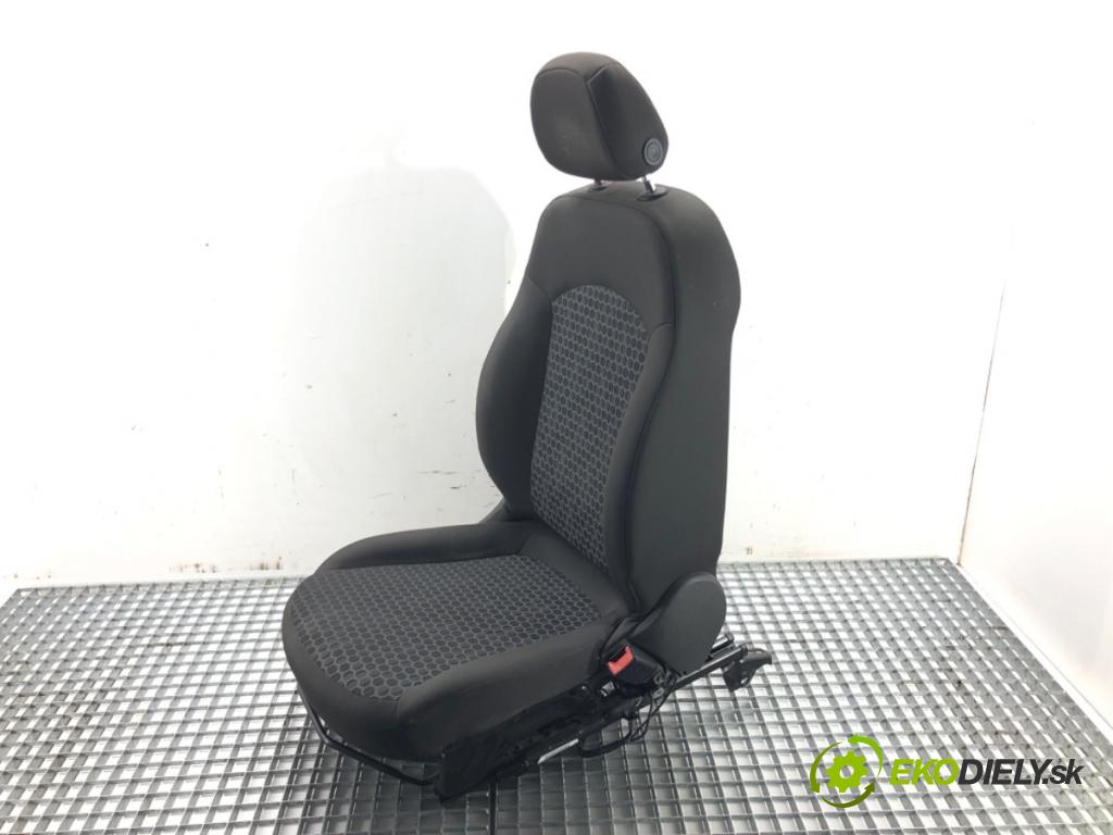 OPEL CORSA E (X15) 2014 - 2022    1.2 (08, 68) 51 kW [69 KM] benzyna 2014 - 2022  Sedadlo pravy predný