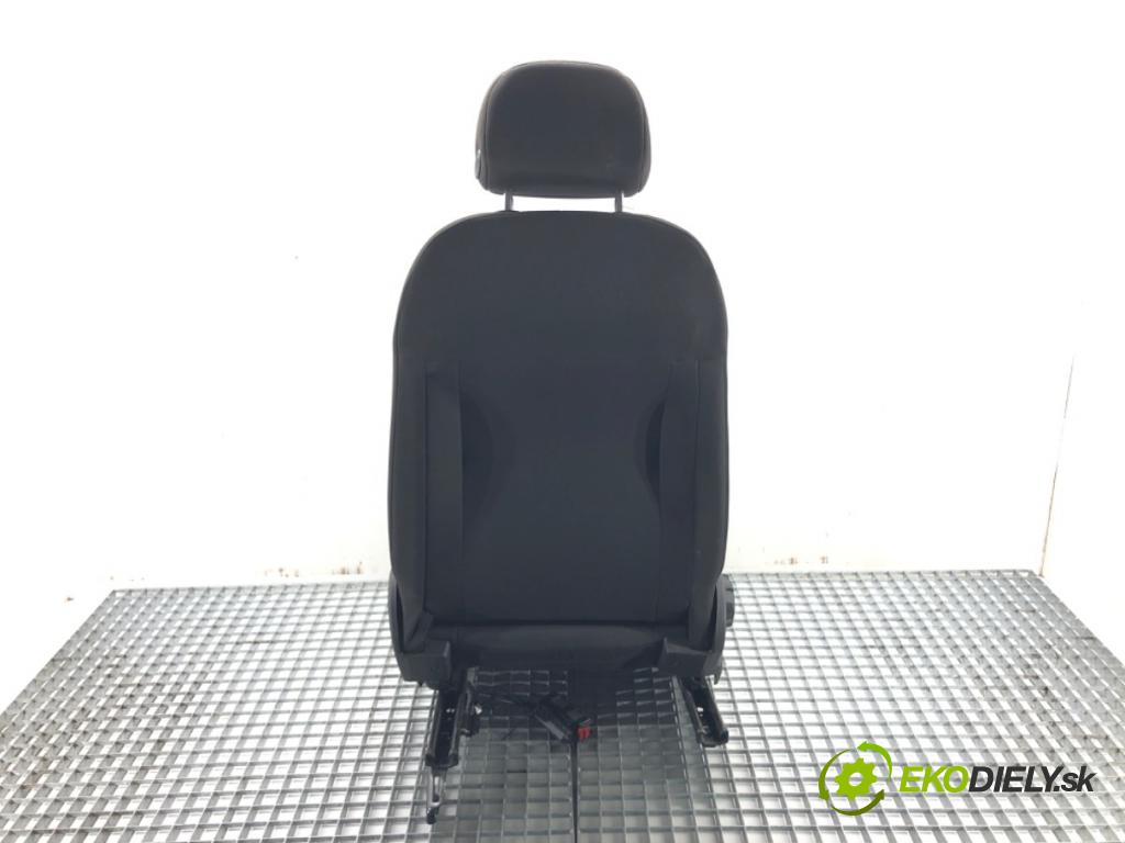 OPEL CORSA E (X15) 2014 - 2022    1.2 (08, 68) 51 kW [69 KM] benzyna 2014 - 2022  Sedadlo pravy predný