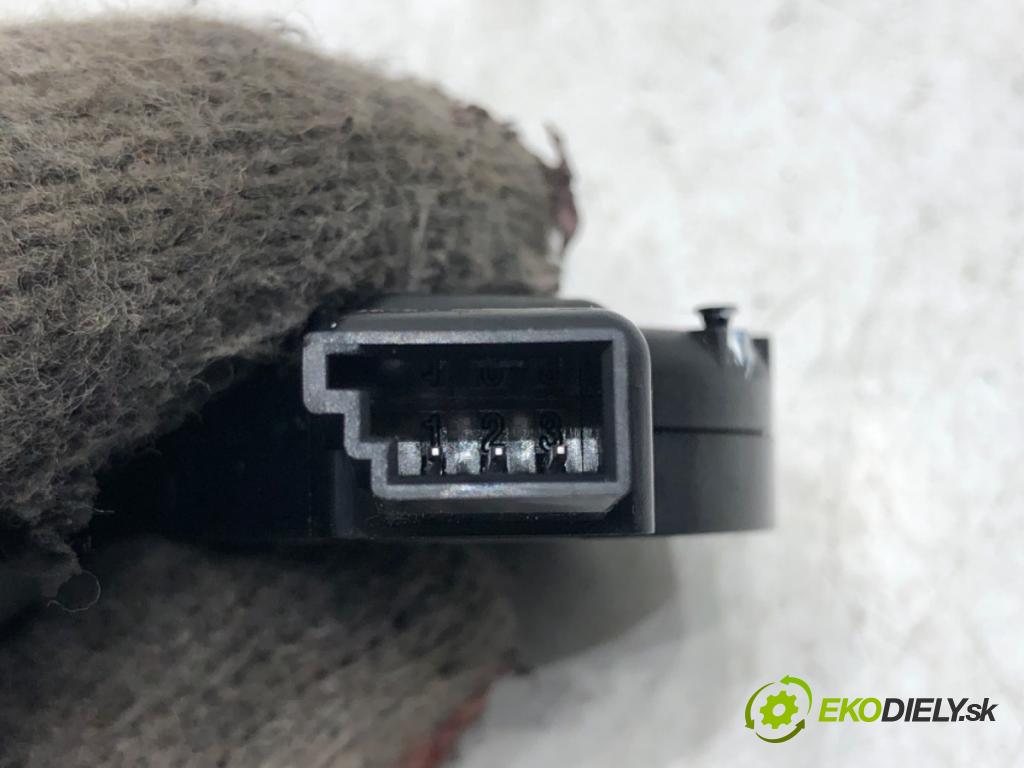 FORD MONDEO V liftback (CE) 2014 - 2022    2.0 TDCi 110 kW [150 KM] olej napędowy 2014 - 2022  Snímač dažďa JU5T-17D547 (Snímače dažďa)