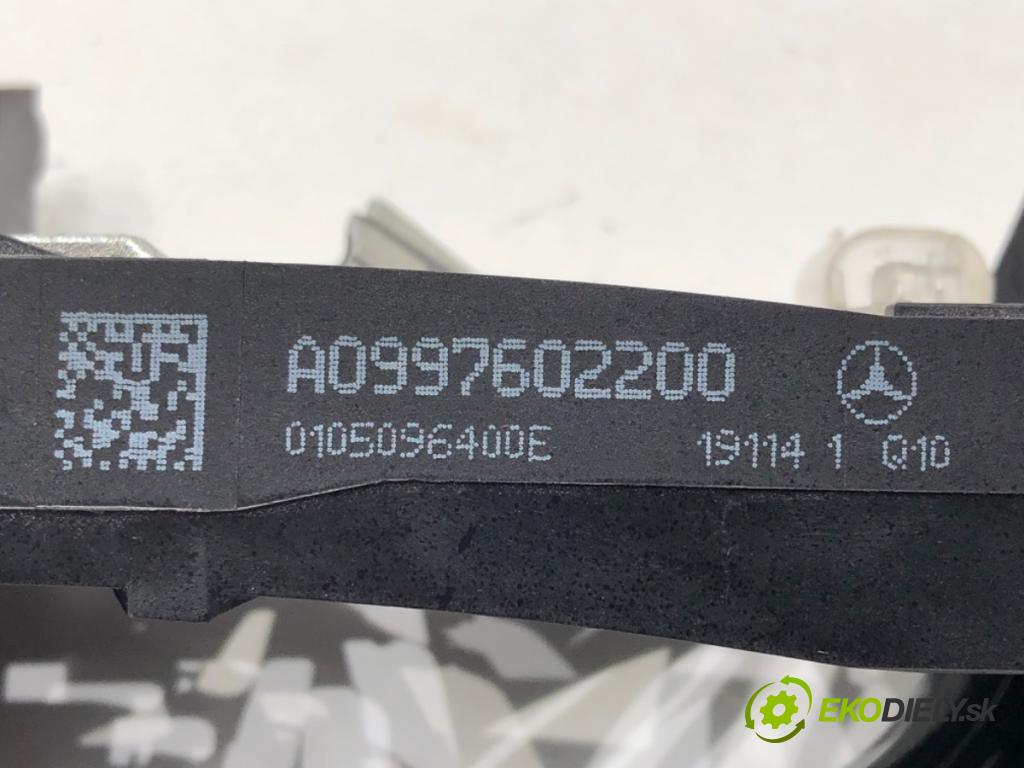 MERCEDES-BENZ CLS (C257) 2017 - 2022    AMG CLS 53 EQ Boost 4-matic+ (257.361) 320 kW [435  Kľučka vonkajšia pravy zad A0997602200